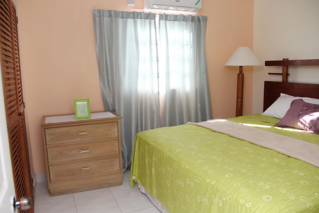 Central Oaklands Kingston Apt Bagian luar foto