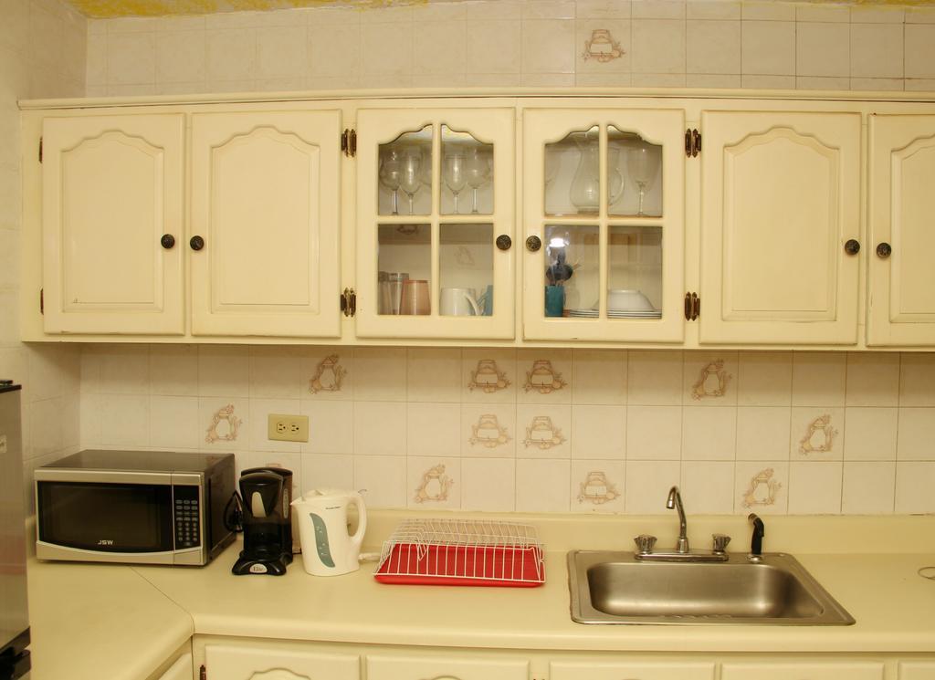 Central Oaklands Kingston Apt Bagian luar foto