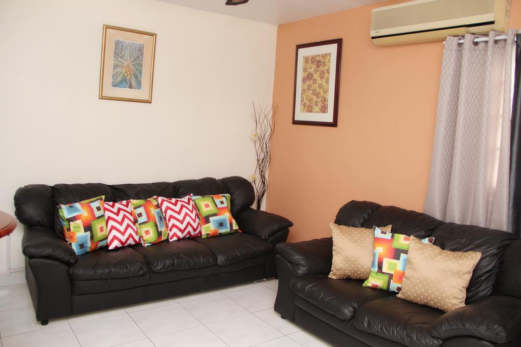 Central Oaklands Kingston Apt Bagian luar foto
