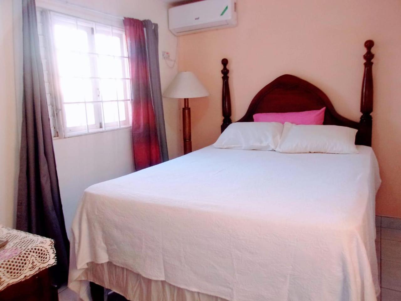 Central Oaklands Kingston Apt Bagian luar foto