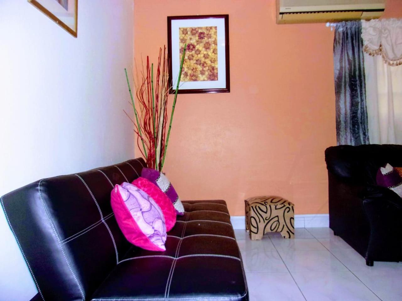 Central Oaklands Kingston Apt Bagian luar foto