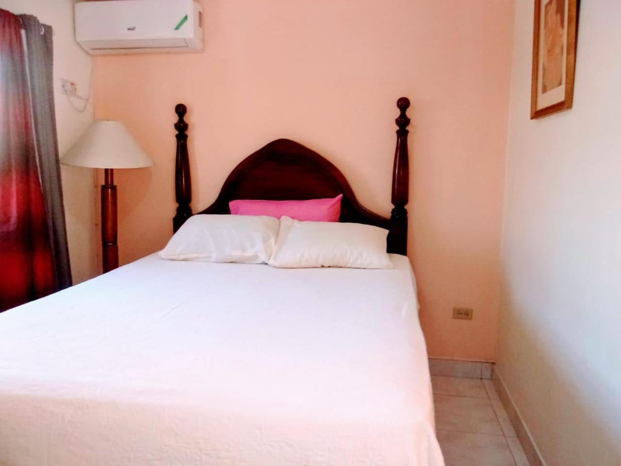 Central Oaklands Kingston Apt Bagian luar foto