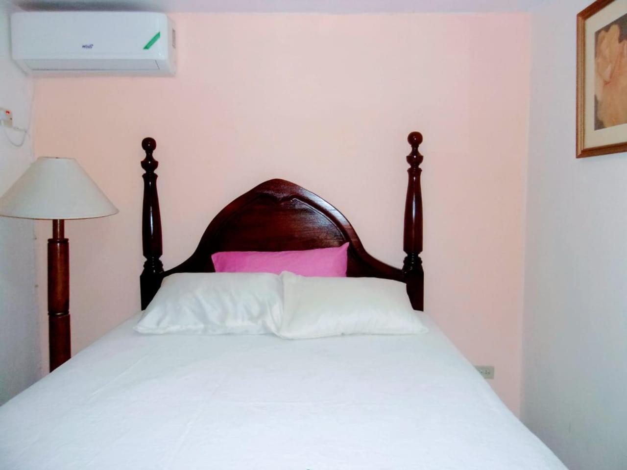 Central Oaklands Kingston Apt Bagian luar foto