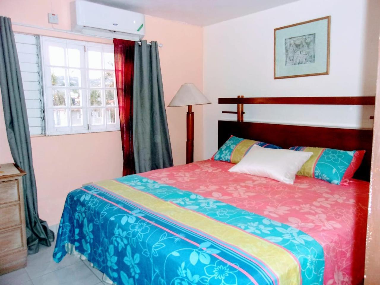 Central Oaklands Kingston Apt Bagian luar foto